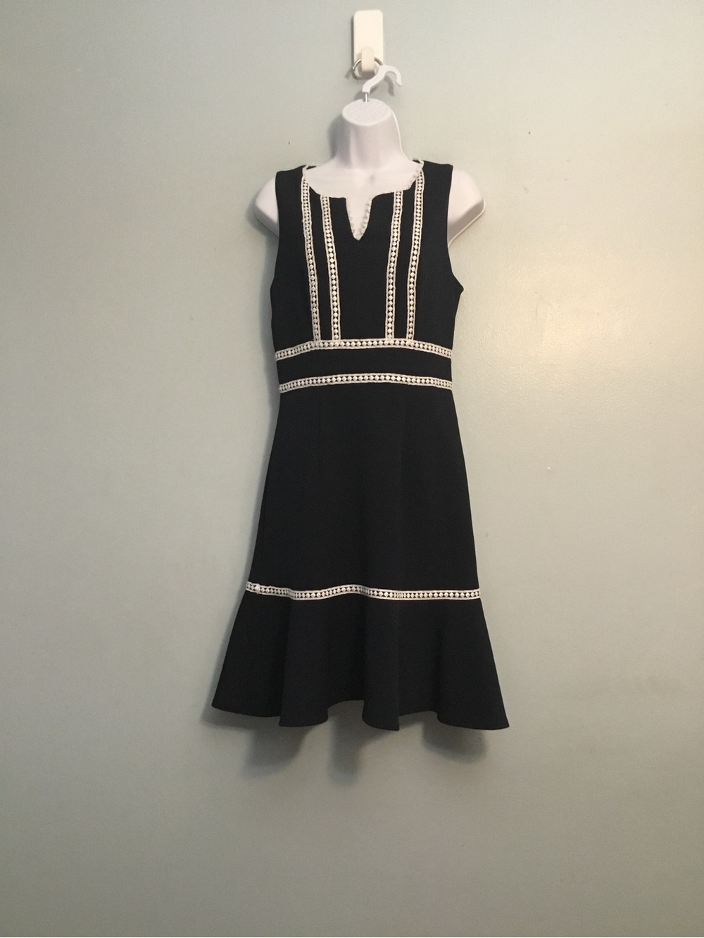 Nanette Lepore Black White Trim Fit-and-Flare Formal Dress Women's Size 2 NWOT